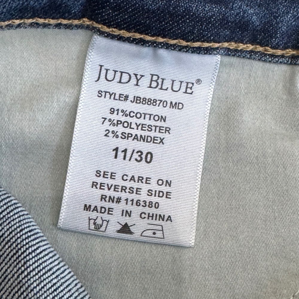 Judy Blue Straight Fit Jeans Sz 11/30 Raw Hem High Rise Soft Classic Blue Denim - Picture 9 of 10